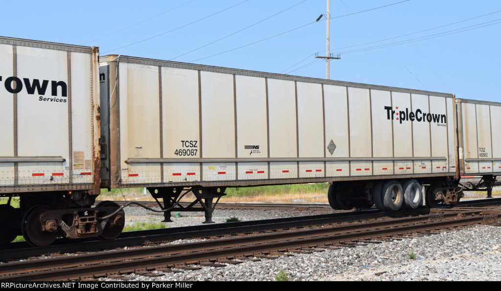 Triple Crown RoadRailers Over the WABIC Diamonds